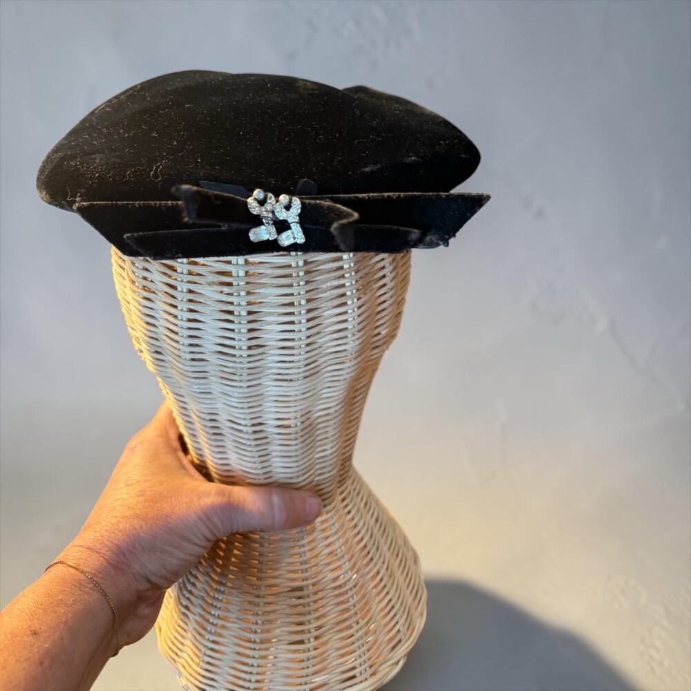 Vintage Black Velvet Tilt Hat Rhinestone Bow Adjustable Cocktail Fascinator 40s